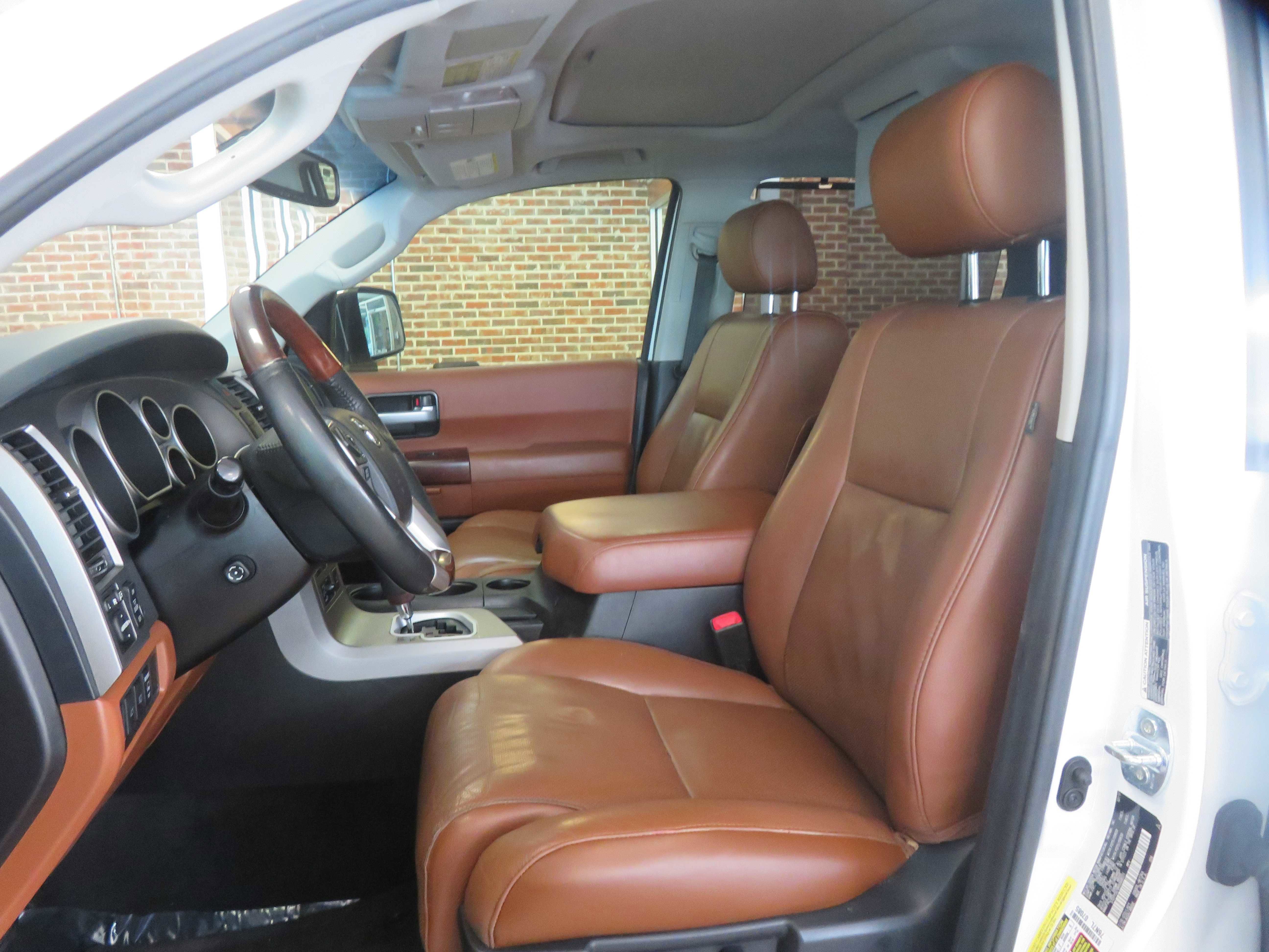 Used 2017 Toyota Sequoia Platinum RWD image 15