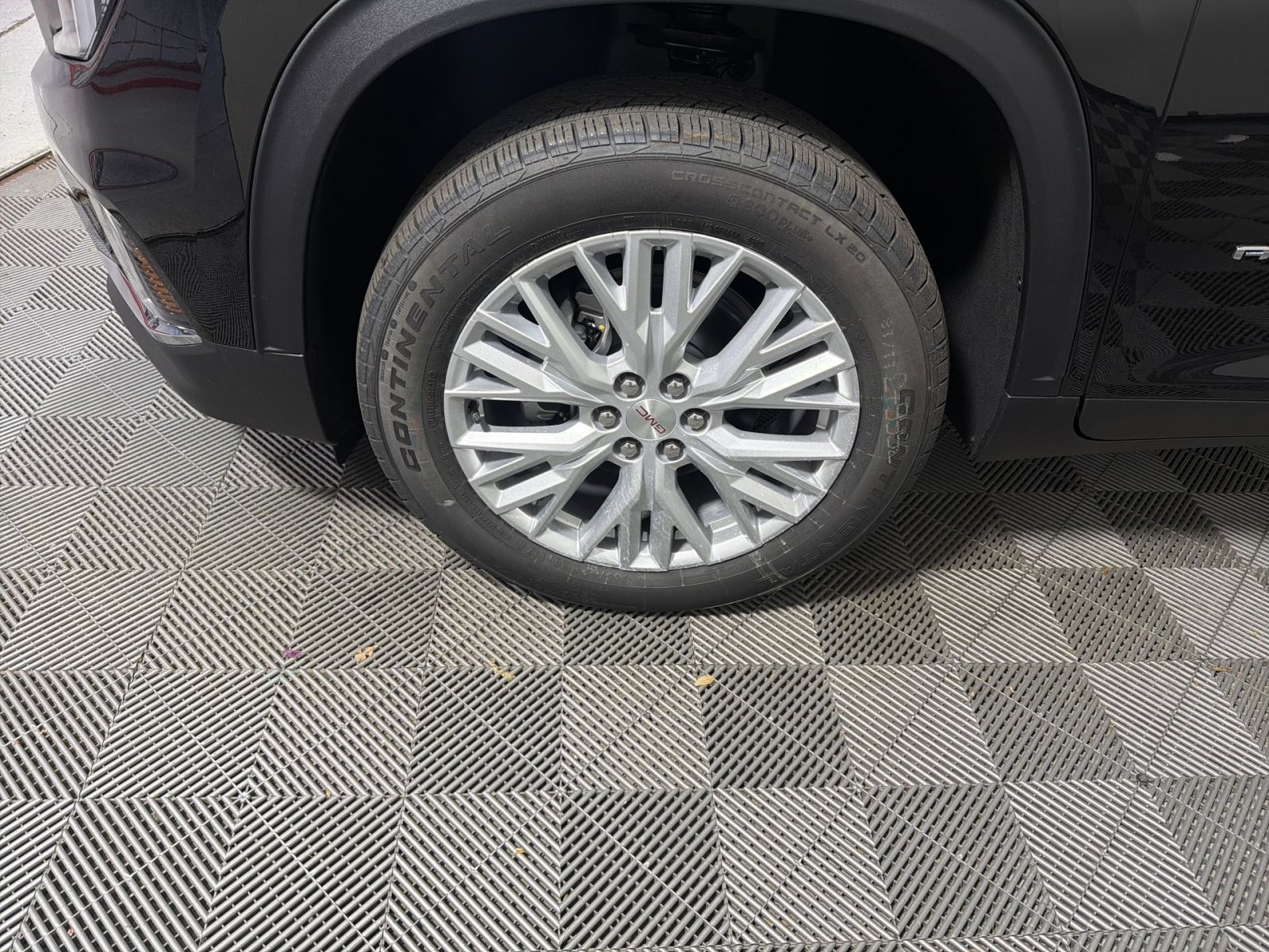 New 2026 GMC Acadia Elevation w/ Elevation Premium Package FWD image 12