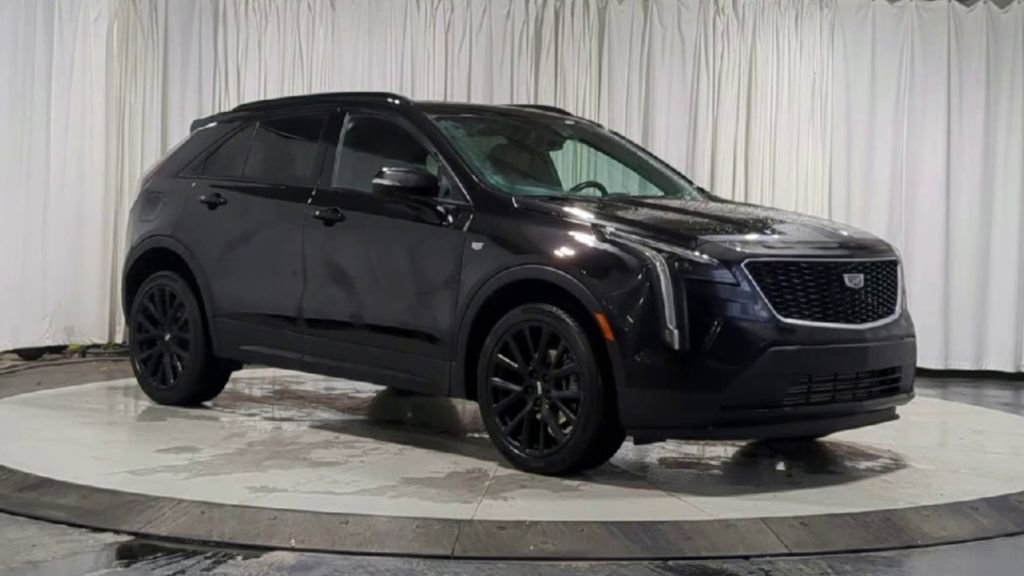Used 2023 Cadillac XT4 Sport w/ LPO, Onyx Lite Package image 2