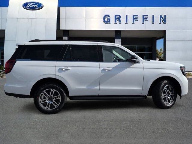 New 2026 Ford Expedition Active image 3