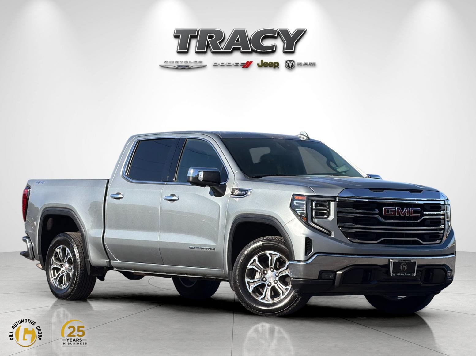 Used 2026 GMC Sierra 1500 SLT AWD/4WD image 1
