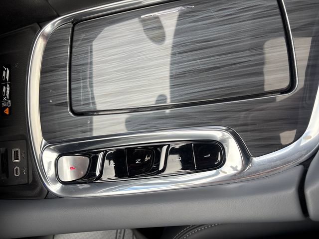 Used 2023 Buick Enclave Essence w/ Experience Buick Package image 32