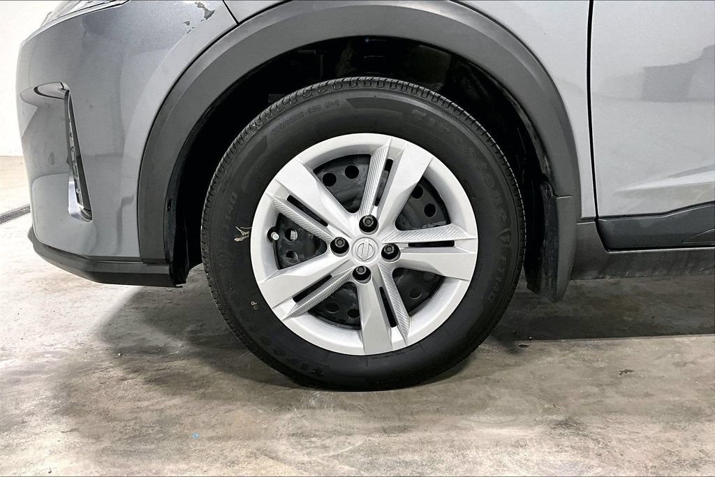 Used 2024 Nissan Kicks S FWD image 10