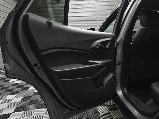 Used 2025 Chevrolet Trax RS w/ Driver Confidence Package FWD image 32
