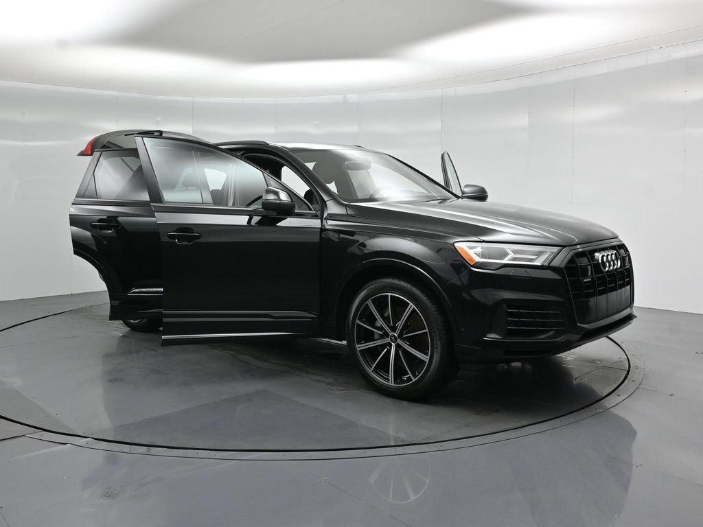 Used 2022 Audi Q7 3.0T Premium Plus w/ Premium Plus Package AWD/4WD image 33