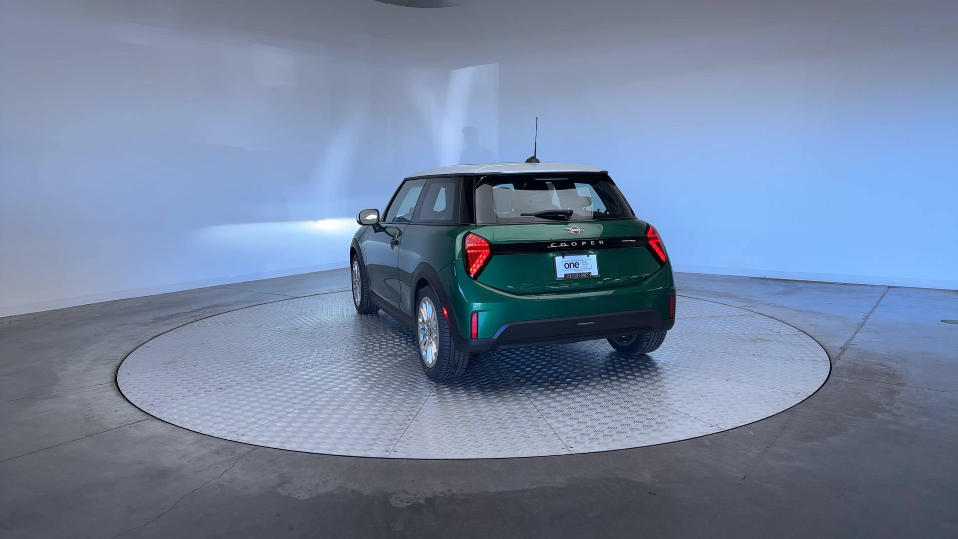 Used 2026 MINI Cooper 2-Door Hardtop FWD image 9