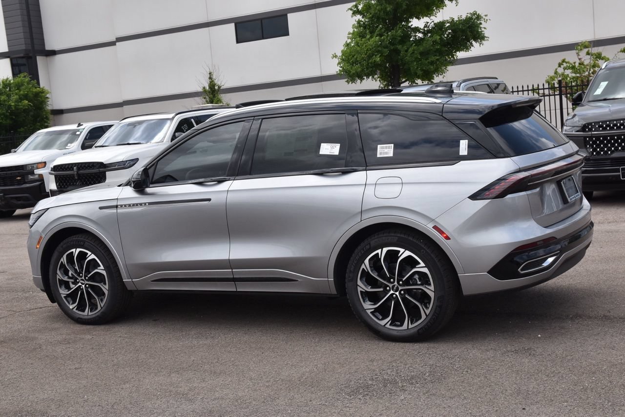 New 2026 Lincoln Nautilus Reserve AWD/4WD image 17