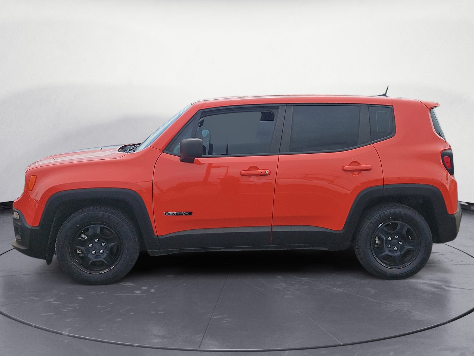 Used 2018 Jeep Renegade Sport w/ Power & Air Group FWD image 3