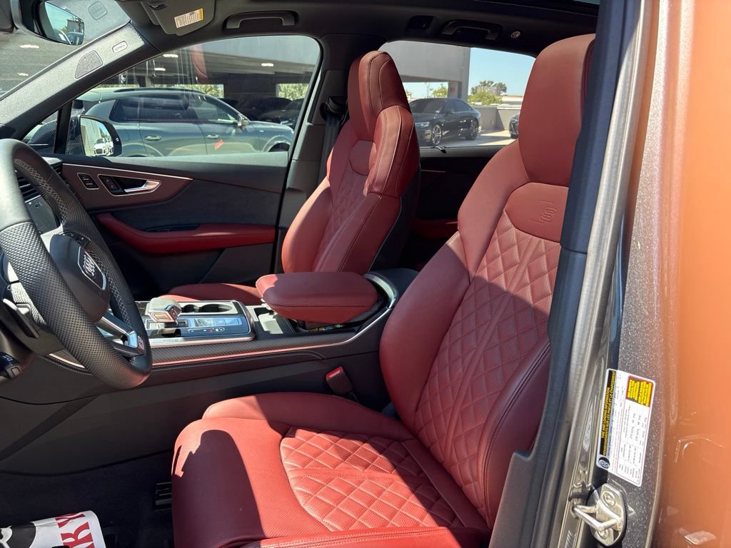 Used 2025 Audi SQ7 Prestige AWD/4WD image 13
