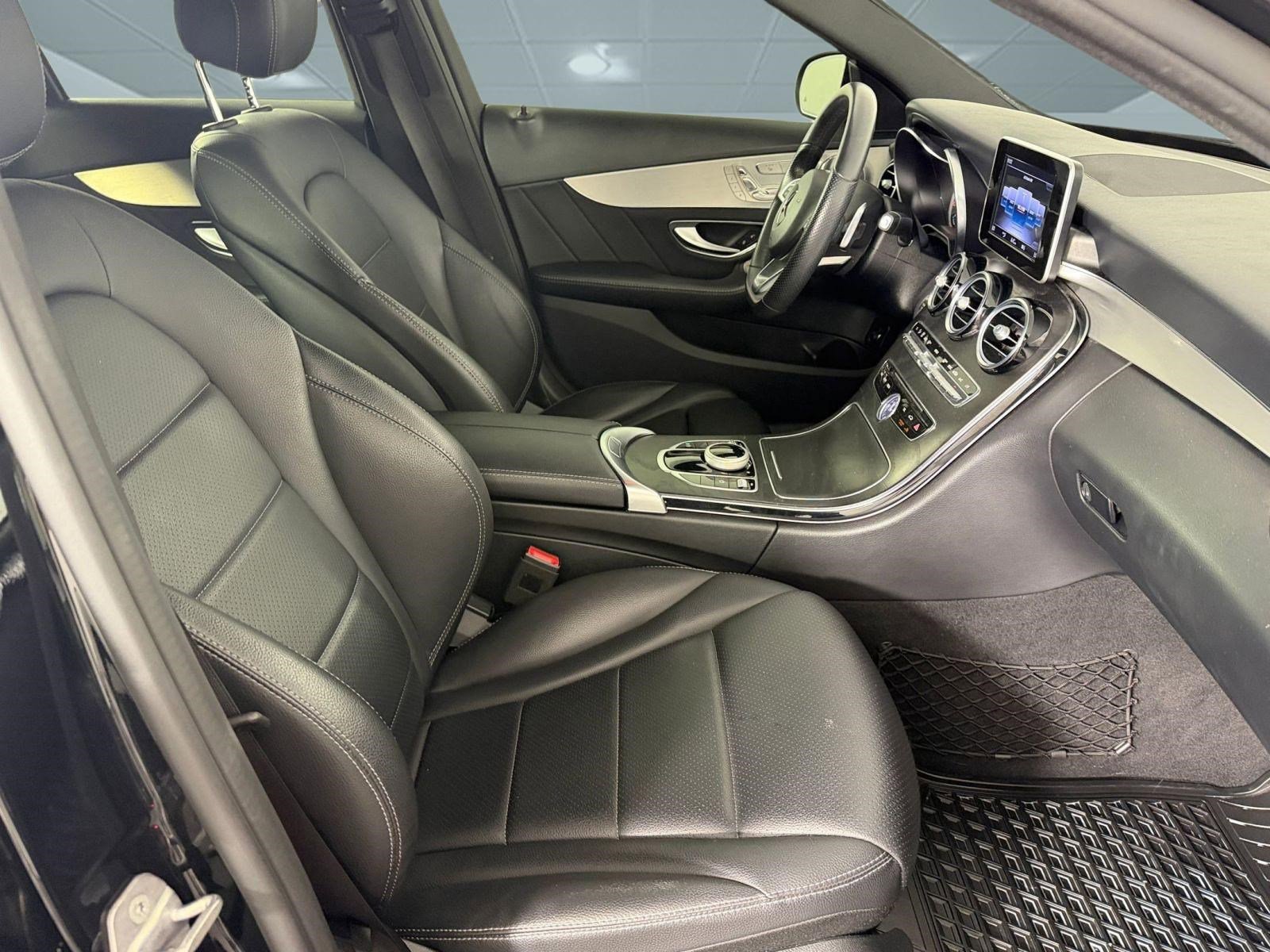 Used 2018 Mercedes-Benz C 300 Sedan image 21
