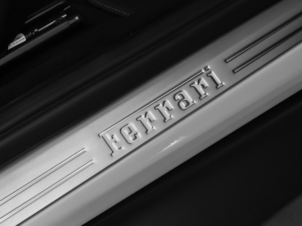 Certified 2023 Ferrari Roma image 18
