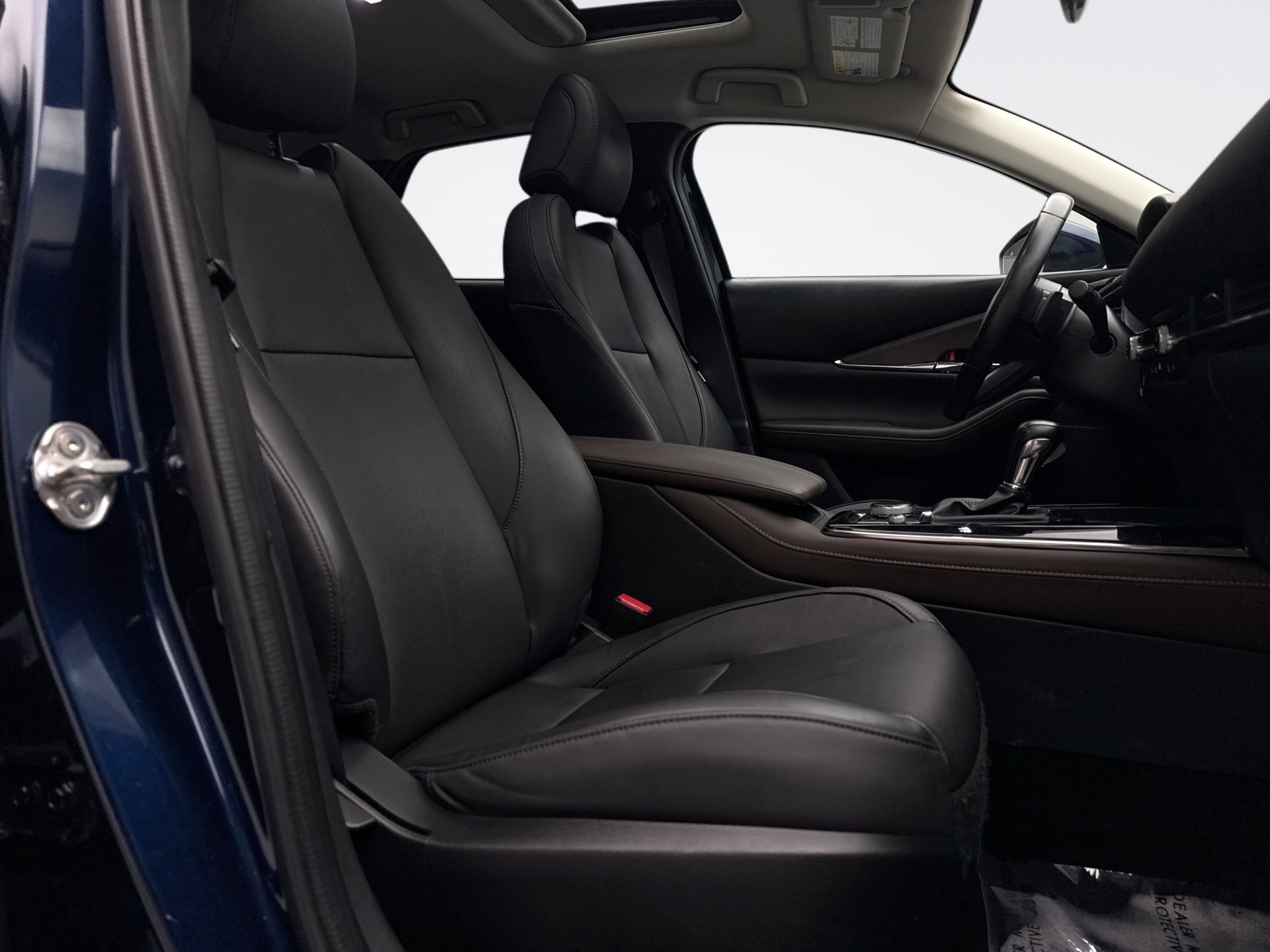 Used 2021 MAZDA CX-30 AWD 2.5 S w/ Premium Package image 18