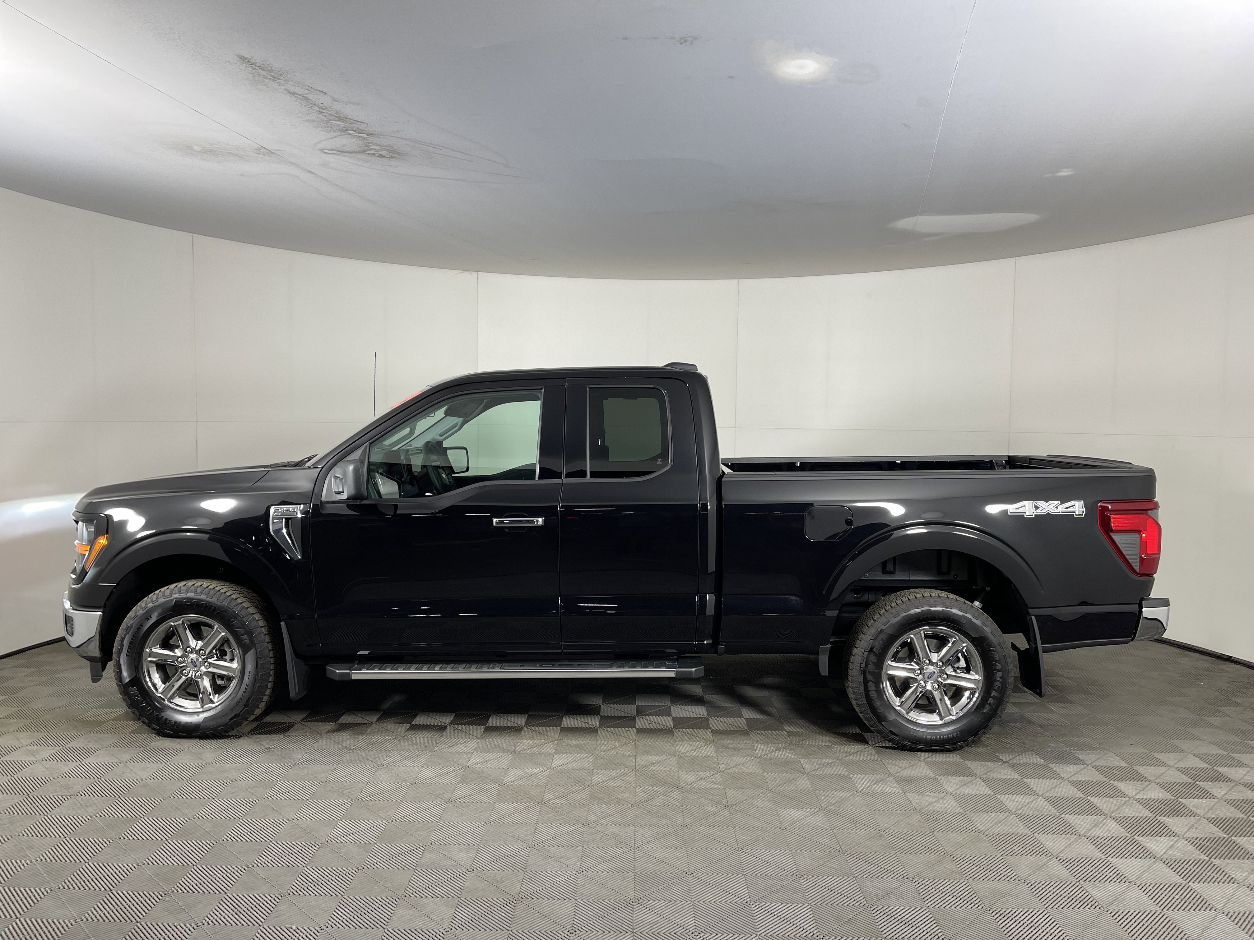 Used 2025 Ford F150 XLT w/ Equipment Group 301A Standard image 3