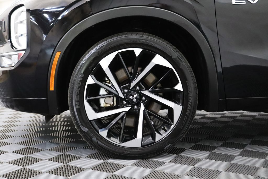 Used 2023 Mitsubishi Outlander SEL AWD/4WD image 5