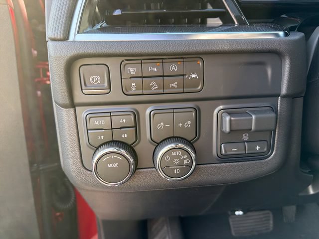 New 2026 Chevrolet Suburban RST w/ Comfort Package AWD/4WD image 37