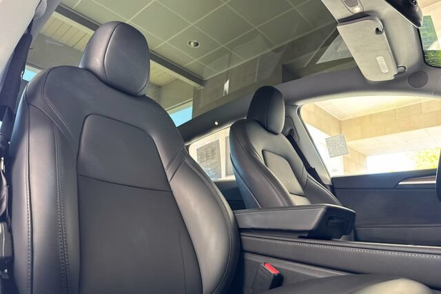 Used 2024 Tesla Model Y Long Range AWD/4WD image 17