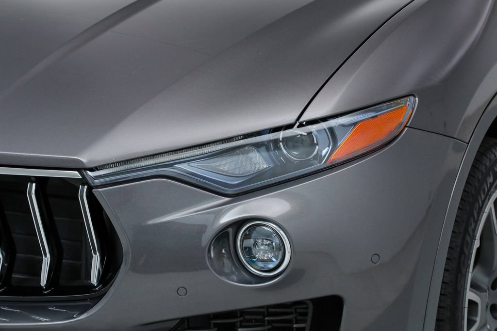Certified 2023 Maserati Levante GT AWD/4WD image 9