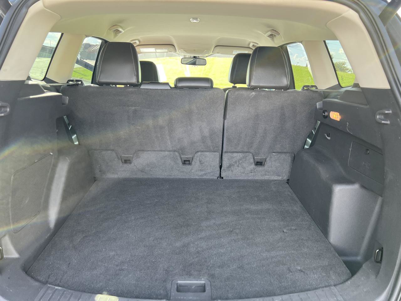 Used 2017 Ford Escape Titanium FWD image 34