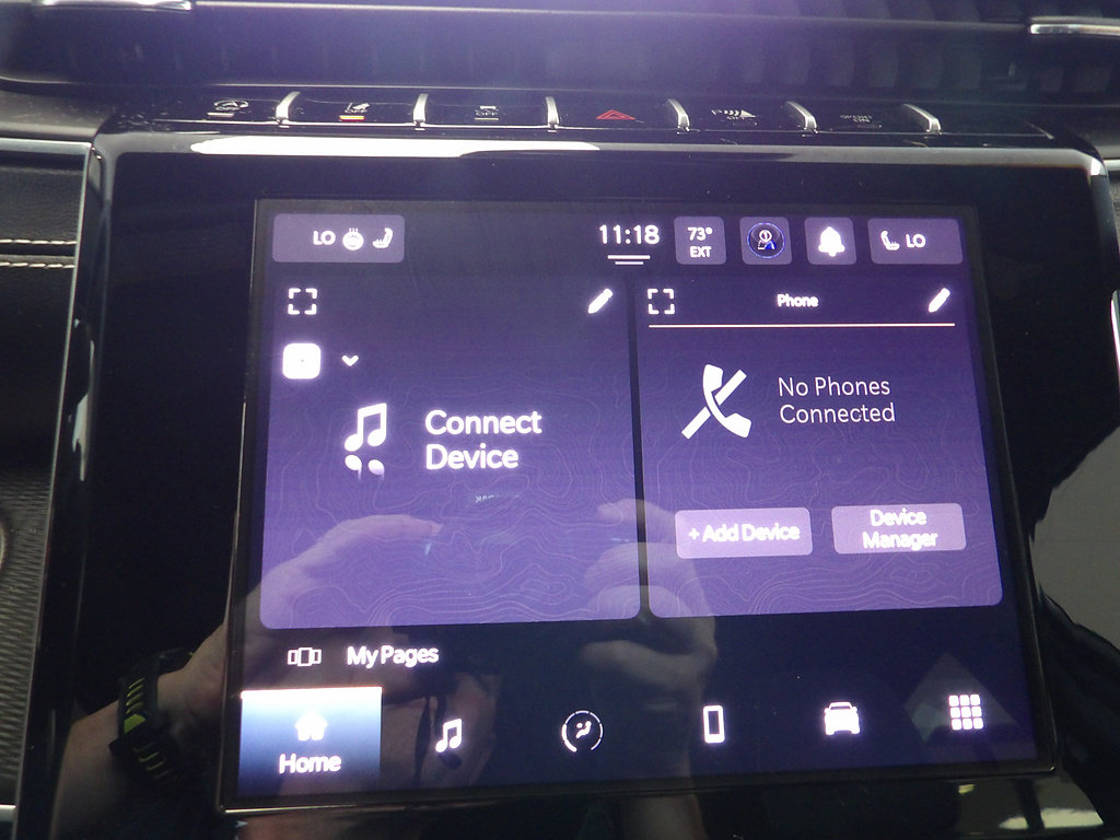 Used 2024 Jeep Grand Cherokee Laredo w/ Luxury Tech Group I AWD/4WD image 35