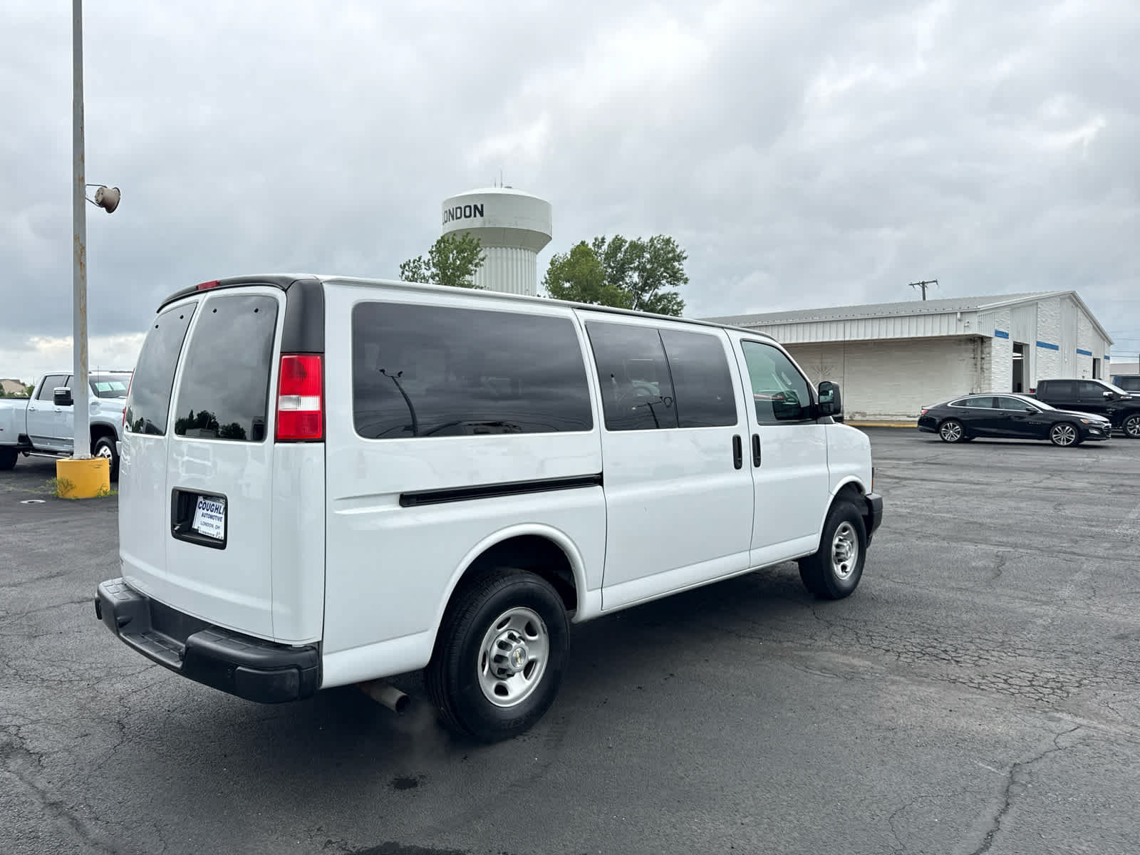 Certified 2023 Chevrolet Express 3500 LS RWD image 5