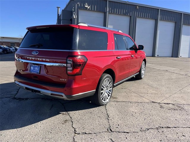 Used 2022 Ford Expedition Max Limited image 3