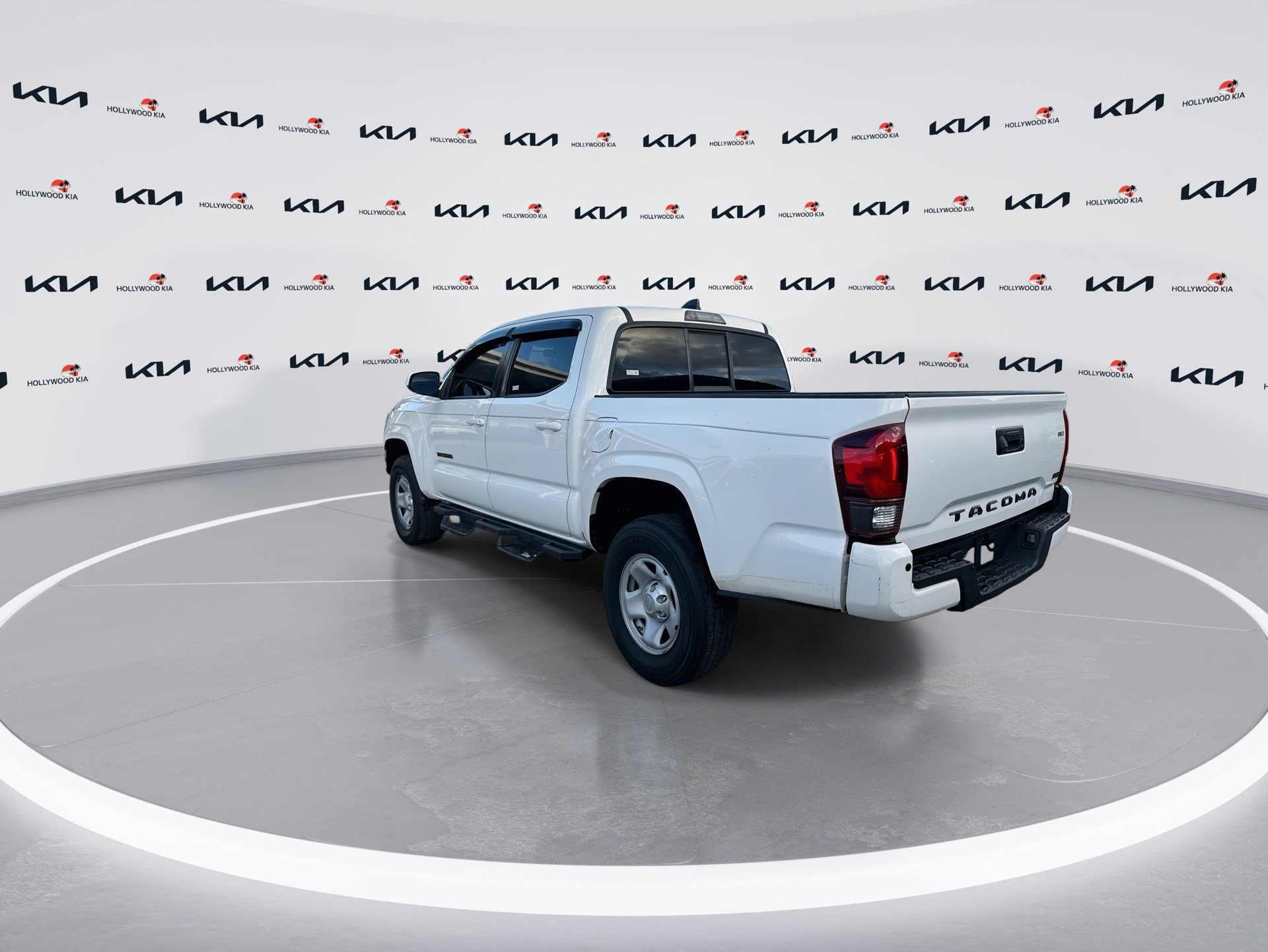Used 2021 Toyota Tacoma SR w/ SR Convenience Package RWD image 6