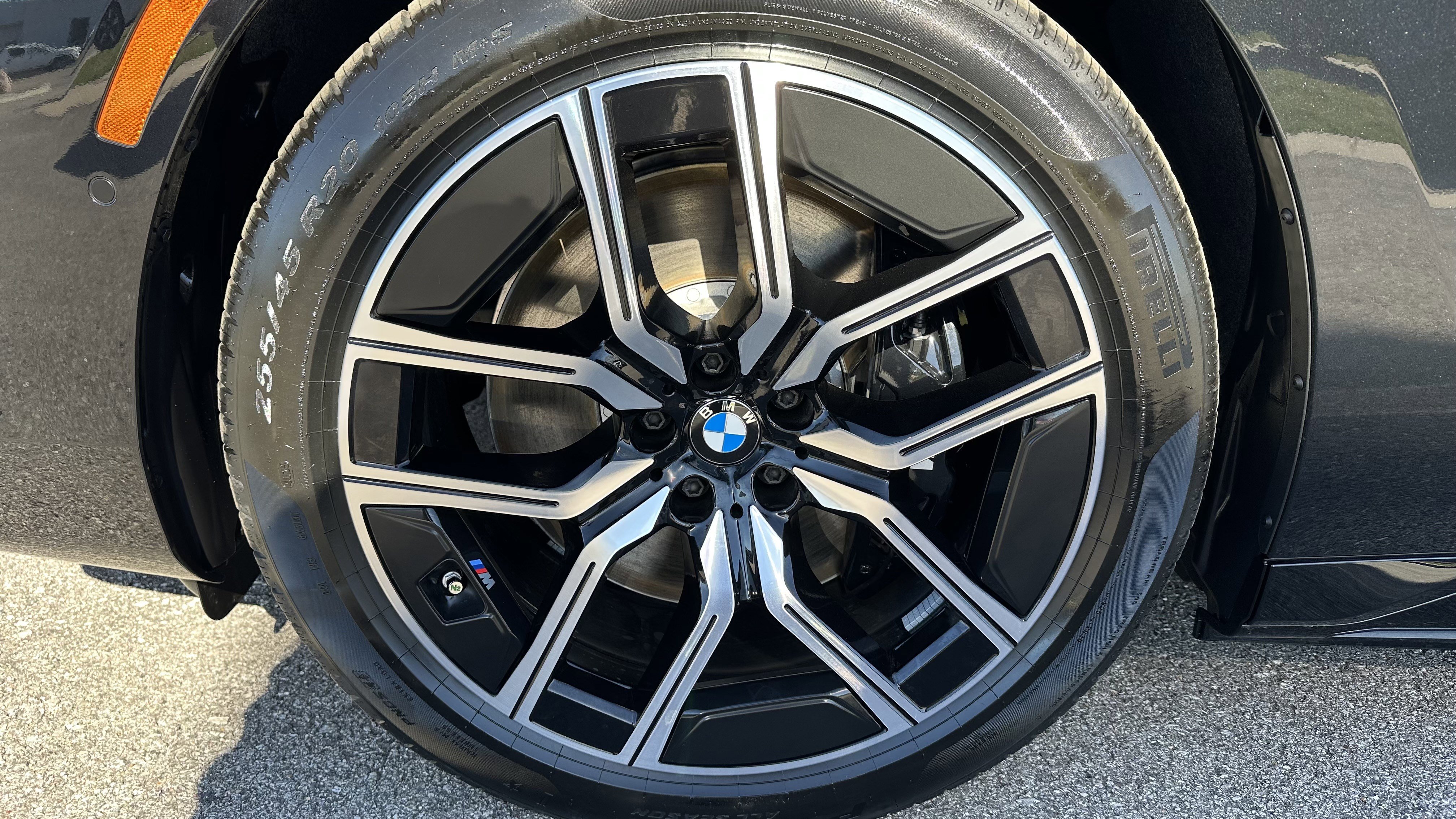 Used 2026 BMW i7 xDrive60 w/ Executive Package AWD/4WD image 12