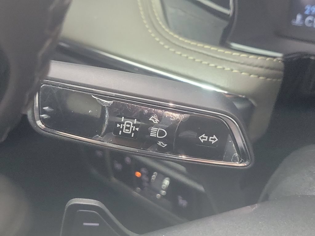 Certified 2025 Lincoln Corsair FWD image 25