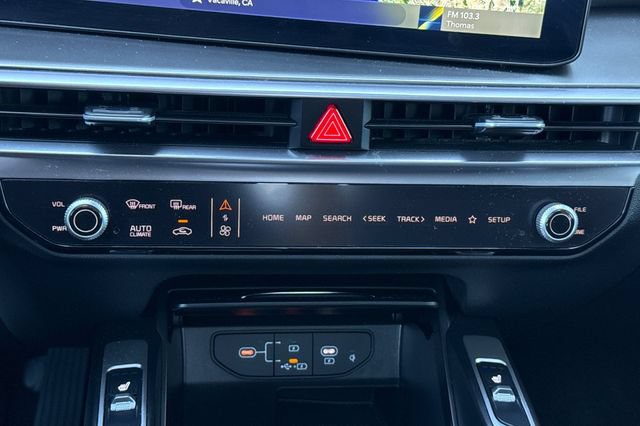 Certified 2025 Kia Sorento EX AWD/4WD image 29
