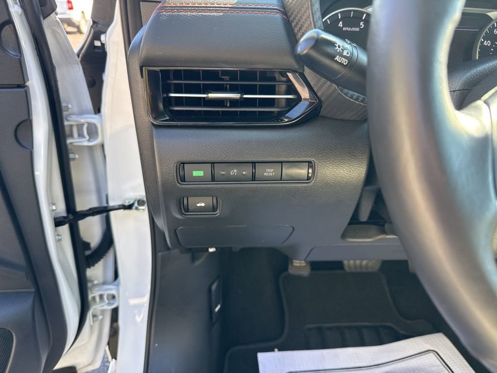 Used 2024 Nissan Sentra SR w/ SR Premium Package image 17