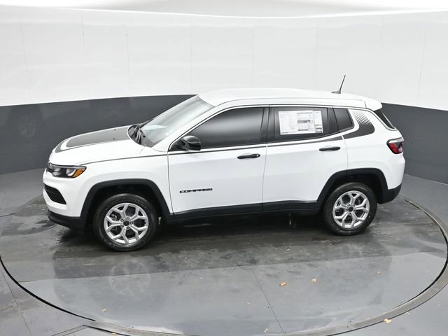 Used 2025 Jeep Compass Sport w/ Mopar Graphics Package image 34