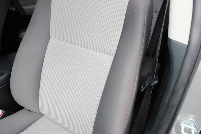 Used 2015 Toyota RAV4 LE FWD image 14