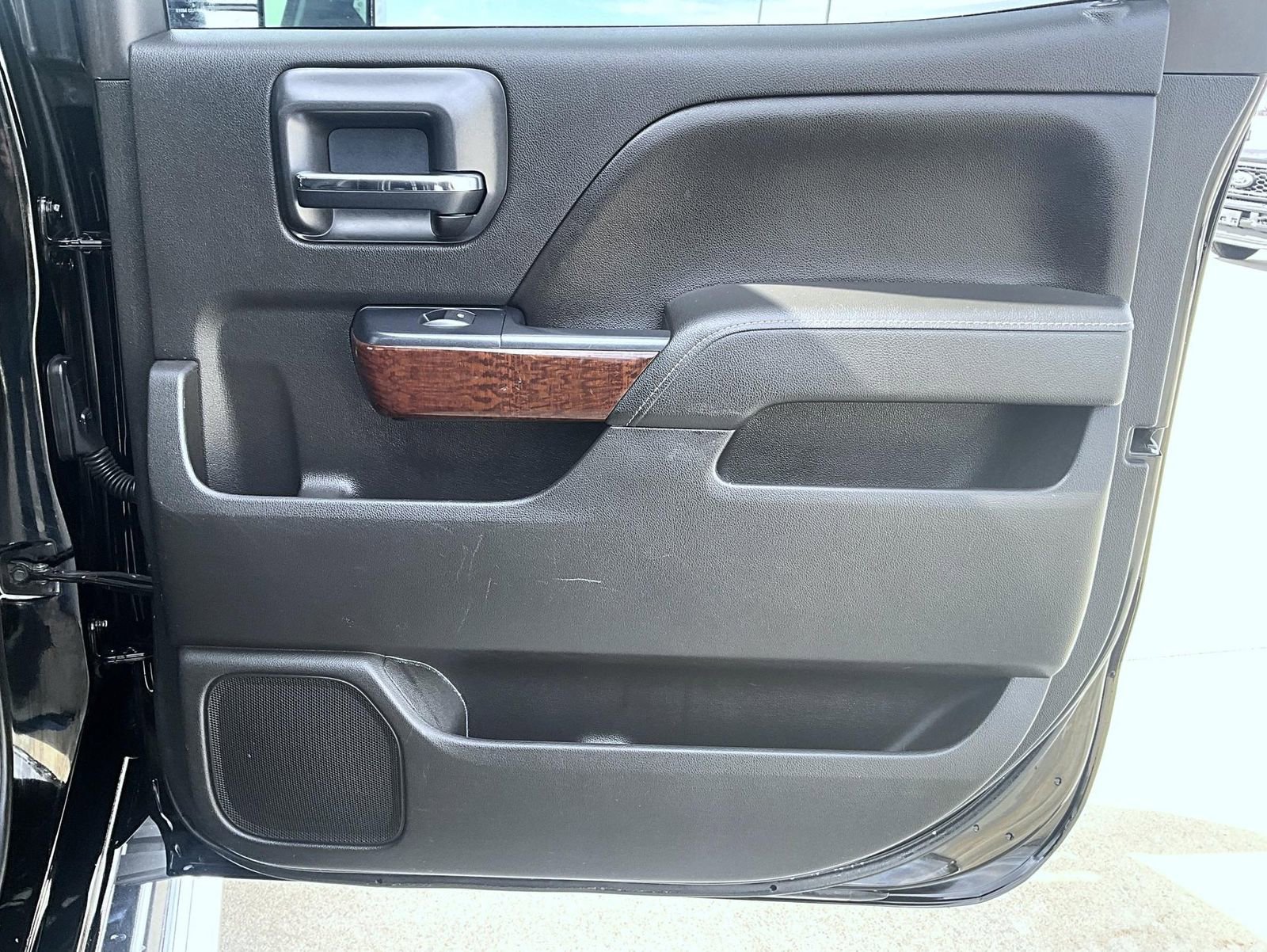 Used 2015 GMC Sierra 3500 SLT w/ Duramax Plus Package image 18