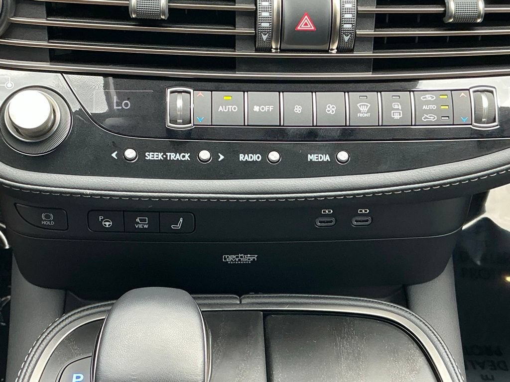Certified 2023 Lexus LS 500h AWD w/ Luxury Package image 27