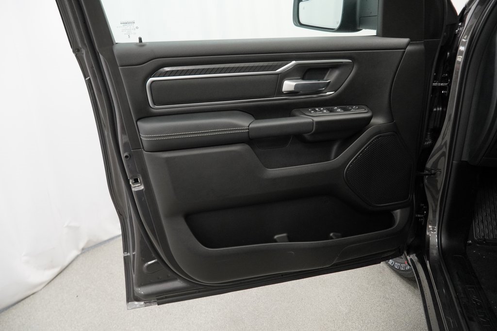 New 2026 RAM 1500 4x4 Crew Cab image 26
