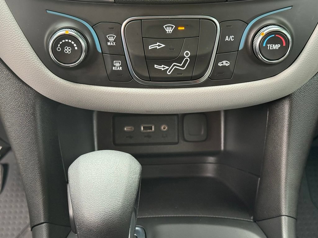 Used 2023 Chevrolet Equinox LS w/ LPO, Floor Liner Package AWD/4WD image 19
