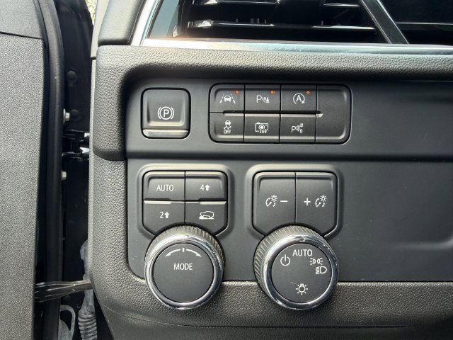 Used 2025 Chevrolet Tahoe LT AWD/4WD image 14