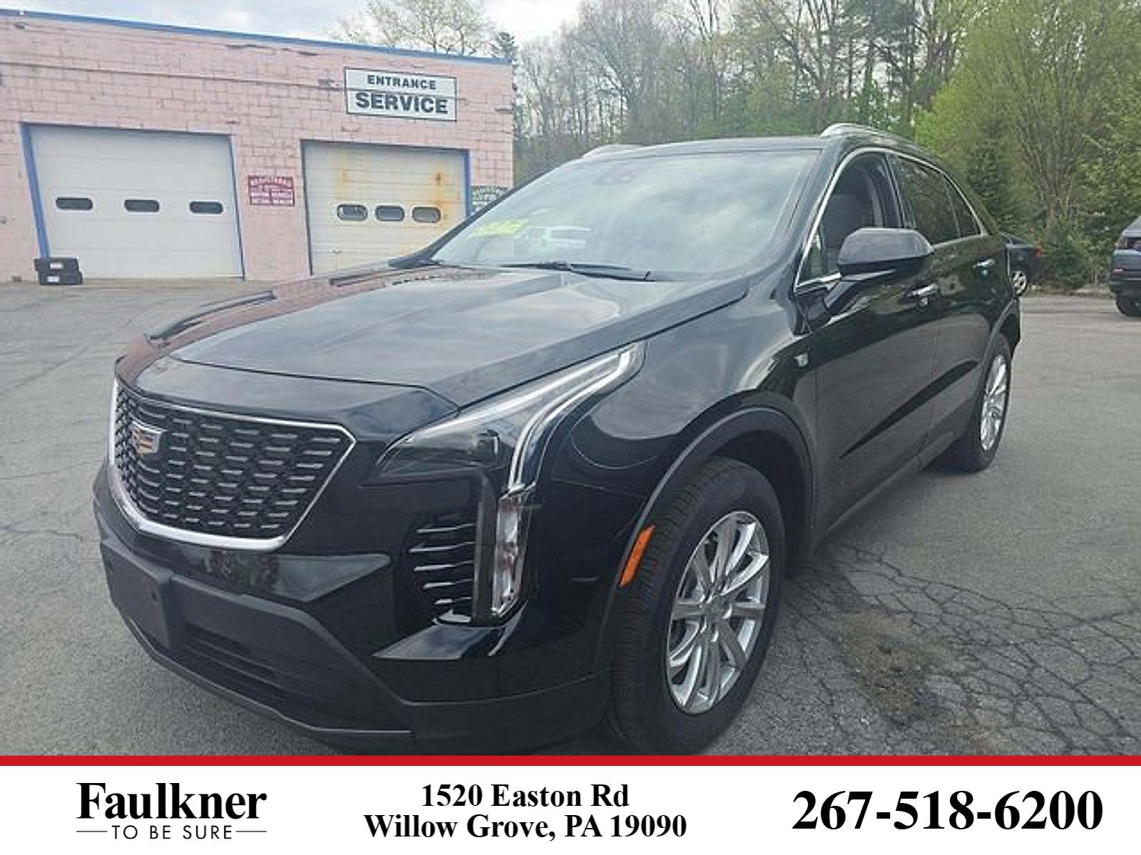 Used 2023 Cadillac XT4 Luxury w/ Cold Weather Package AWD/4WD image 1