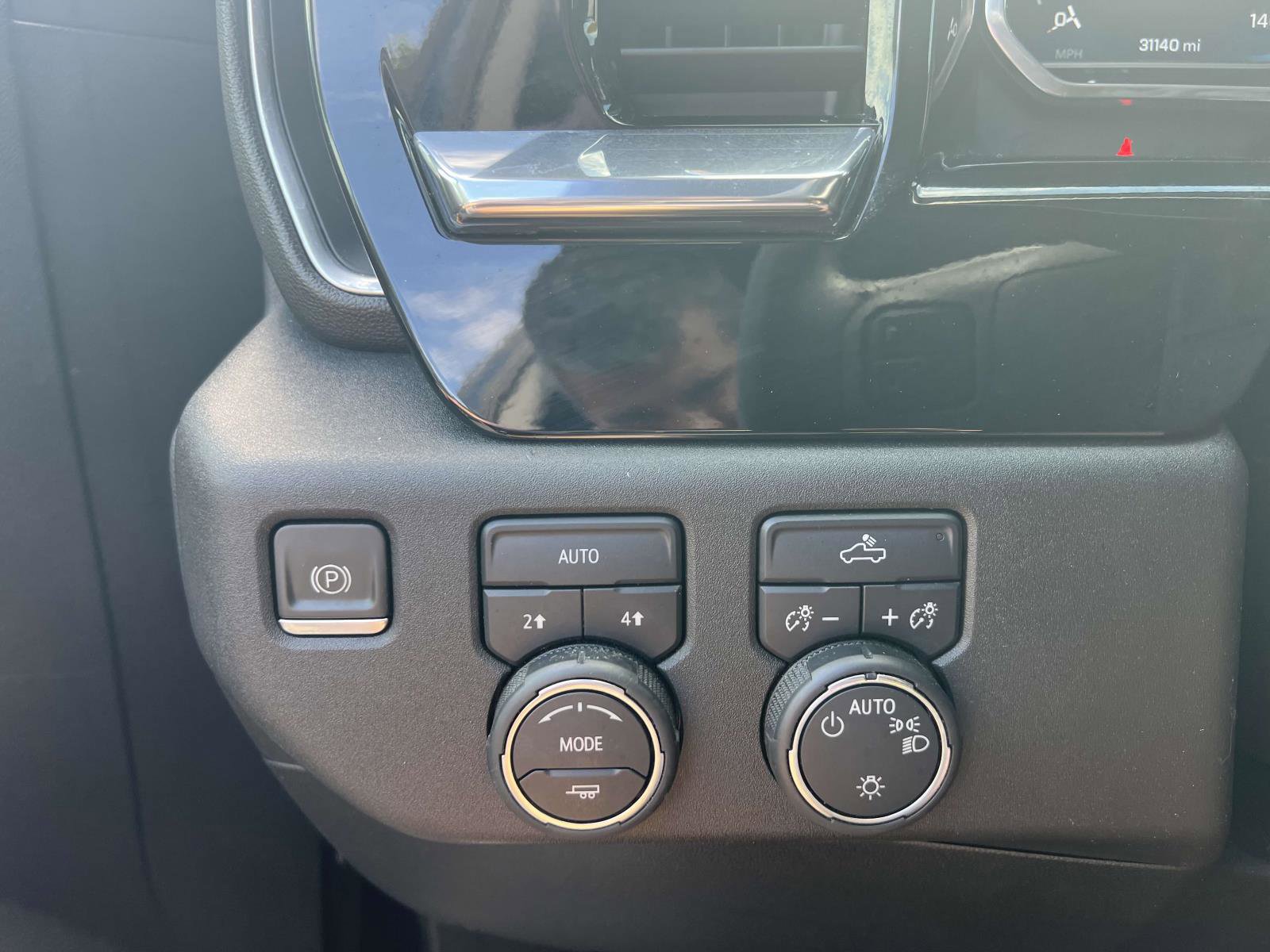 Used 2022 Chevrolet Silverado 1500 LT image 22