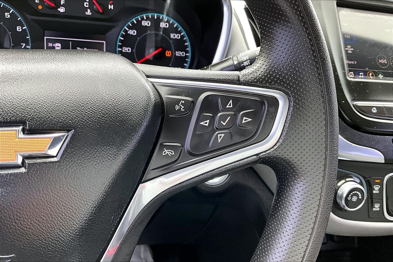 Used 2022 Chevrolet Equinox LS AWD/4WD image 23