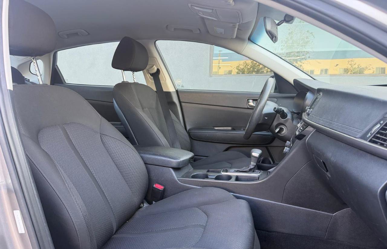 Used 2016 Kia Optima LX FWD image 14