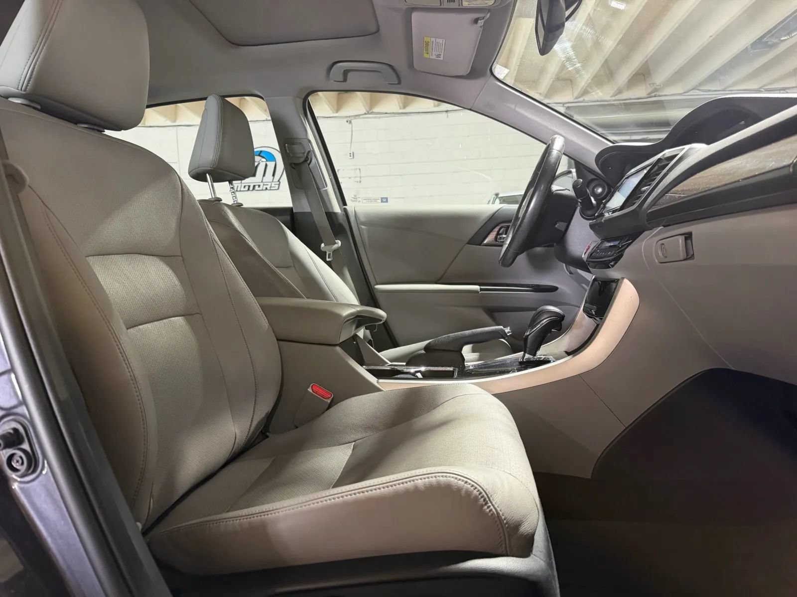 Used 2017 Honda Accord EX-L image 12