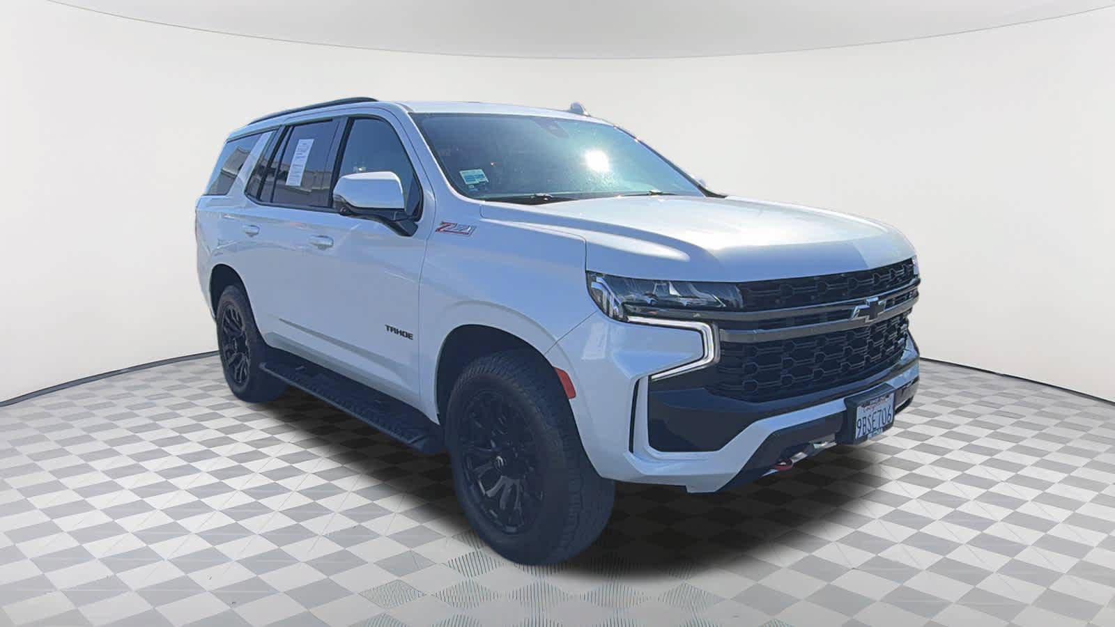 Used 2022 Chevrolet Tahoe Z71 w/ Luxury Package AWD/4WD video 3