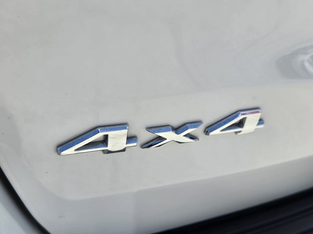 Used 2021 Jeep Grand Cherokee Laredo image 13