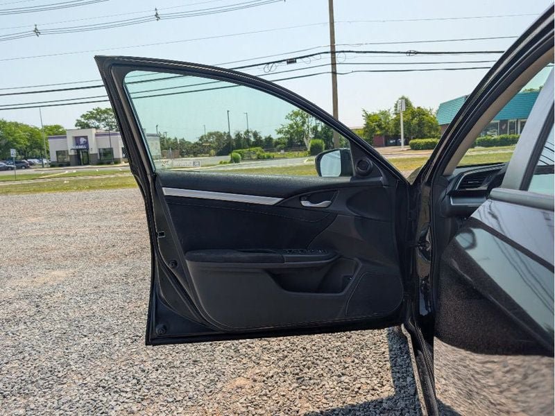 Used 2018 Honda Civic EX image 10