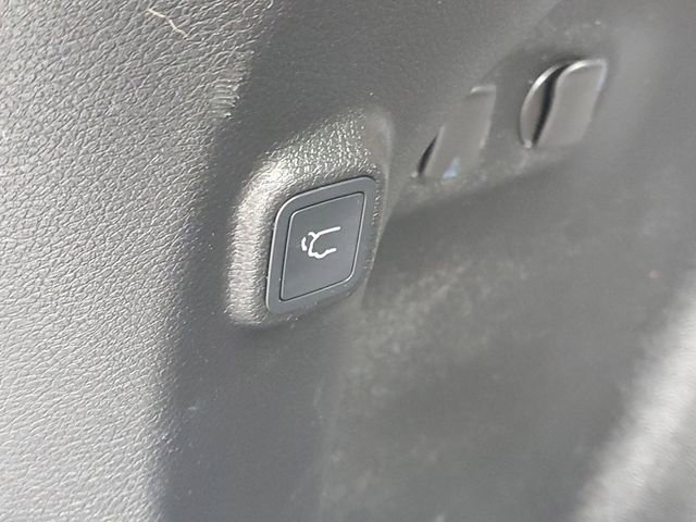 Used 2022 Jeep Cherokee Limited AWD/4WD image 9