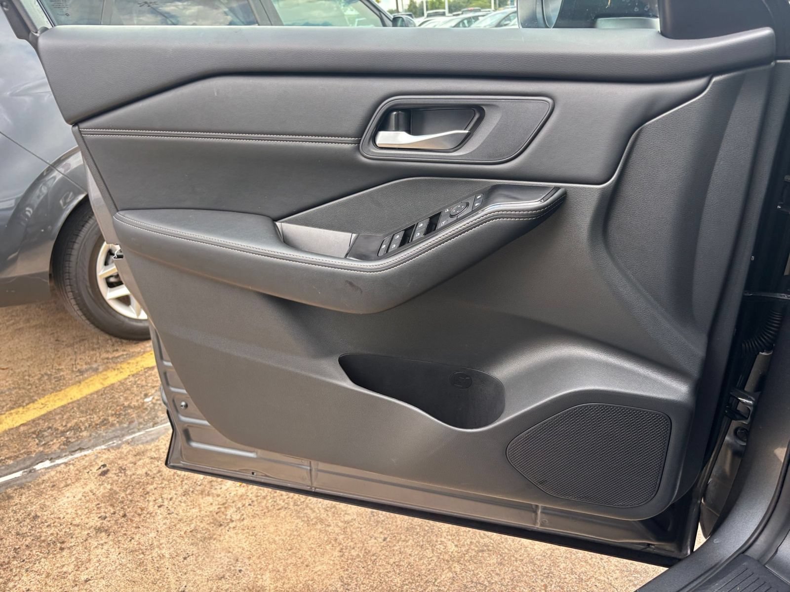 Used 2026 Nissan Rogue SL FWD image 18