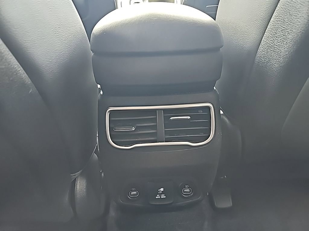 Certified 2023 Hyundai Santa Fe Limited AWD/4WD image 32