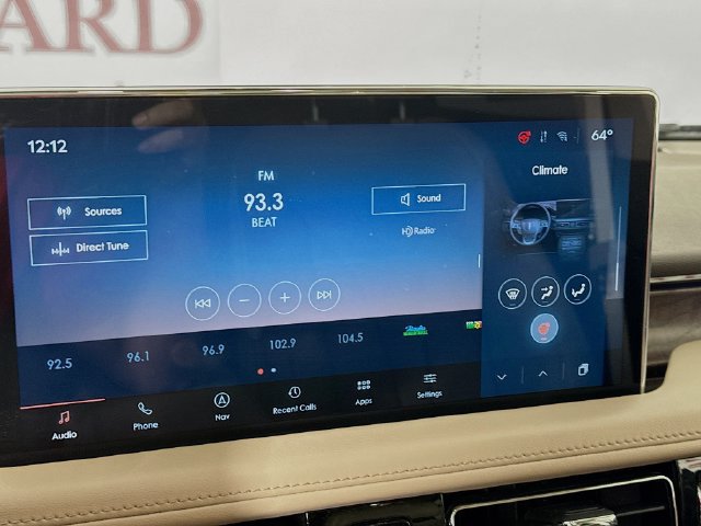 Used 2023 Lincoln Nautilus Reserve w/ Luxury Package AWD/4WD image 18