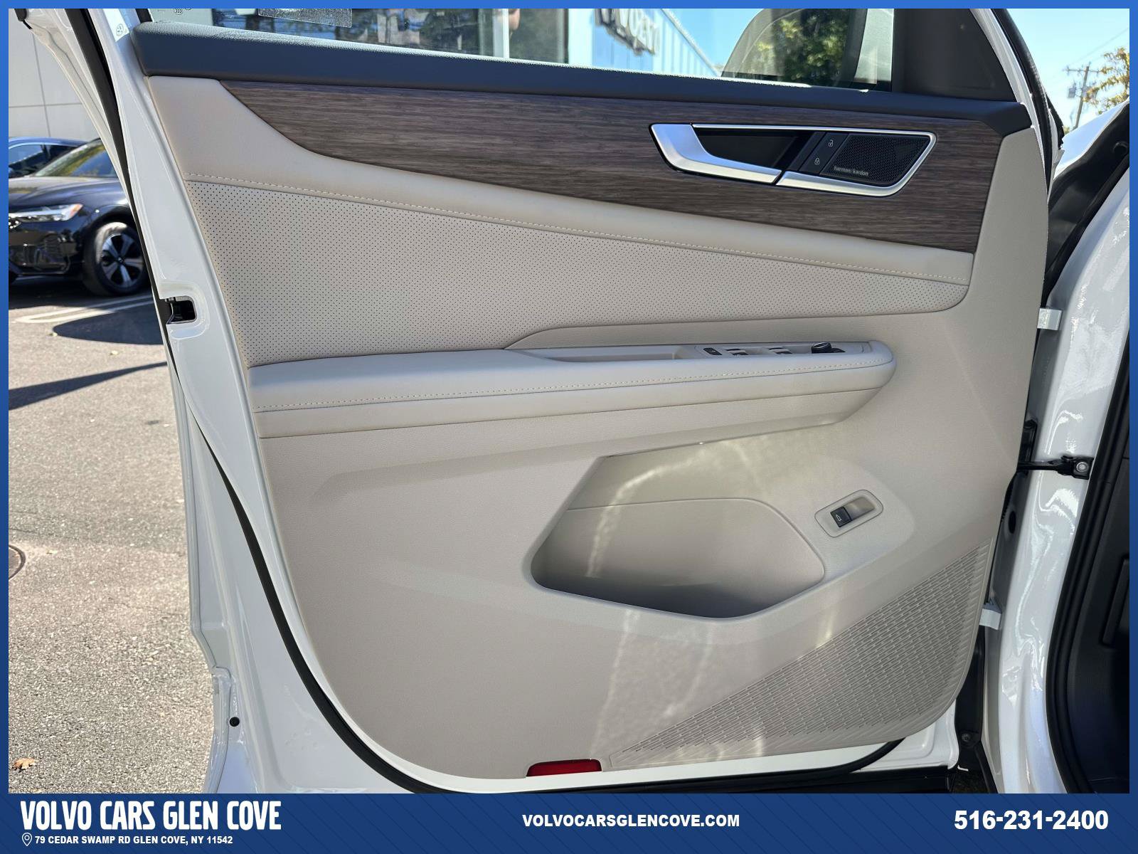 Used 2024 Volkswagen Atlas SEL Premium R-Line AWD/4WD image 13